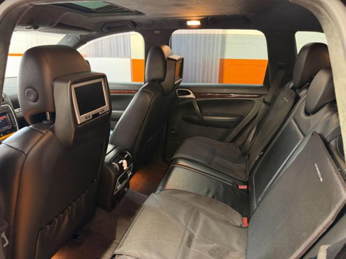 Porsche Cayenne 4.8 Turbo (7)