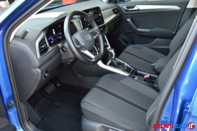 Volkswagen T-Roc 2.0 tdi Life 150cv dsg (11)