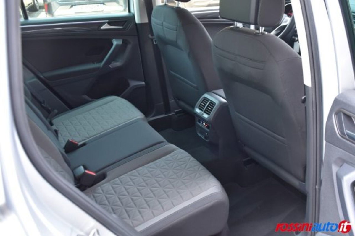 Volkswagen Tiguan 2.0 tdi Life 150cv dsg (13)