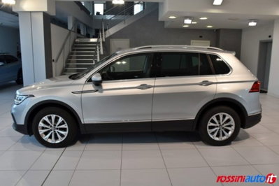 Volkswagen Tiguan 2.0 tdi Life 150cv dsg (2)