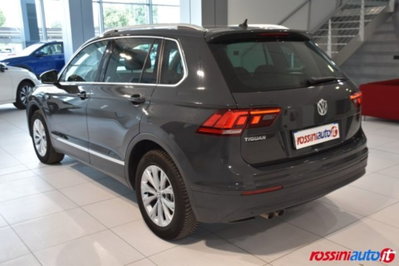 Volkswagen Tiguan 2.0 tdi R-Line 150cv dsg (3)