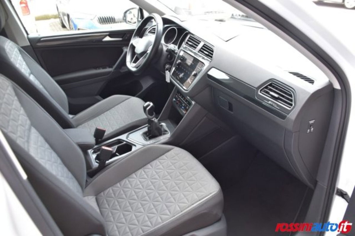 Volkswagen Tiguan 1.5 TSI 150 CV ACT Life (14)