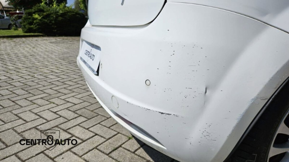 Fiat Grande Punto 1.4 T-Jet 16V 5 porte Emotion (17)