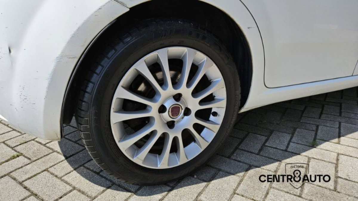 Fiat Grande Punto 1.4 T-Jet 16V 5 porte Emotion (7)