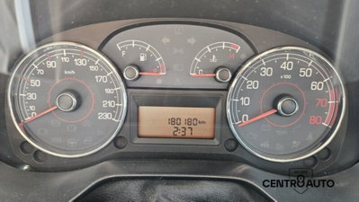Fiat Grande Punto 1.4 T-Jet 16V 5 porte Emotion (8)