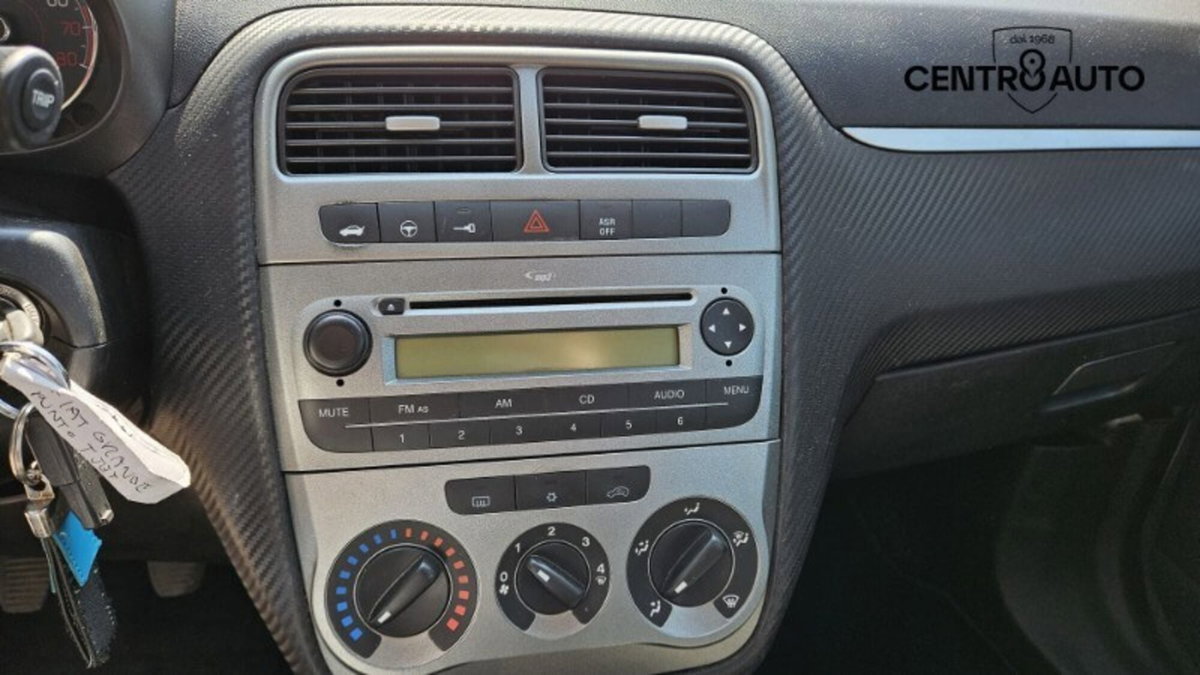 Fiat Grande Punto 1.4 T-Jet 16V 5 porte Emotion (9)