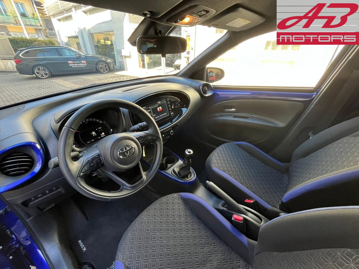Toyota Aygo X 1.0 Trend 72cv (10)
