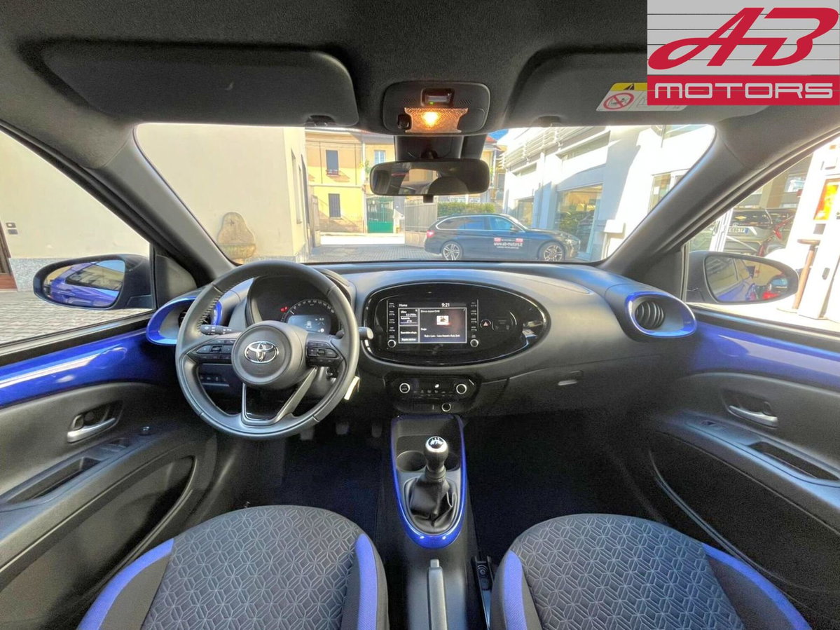 Toyota Aygo X 1.0 Trend 72cv (12)
