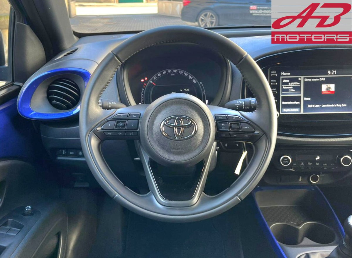 Toyota Aygo X 1.0 Trend 72cv (13)