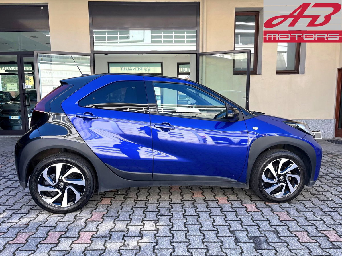 Toyota Aygo X 1.0 Trend 72cv (4)