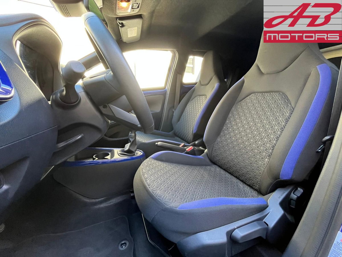 Toyota Aygo X 1.0 Trend 72cv (9)