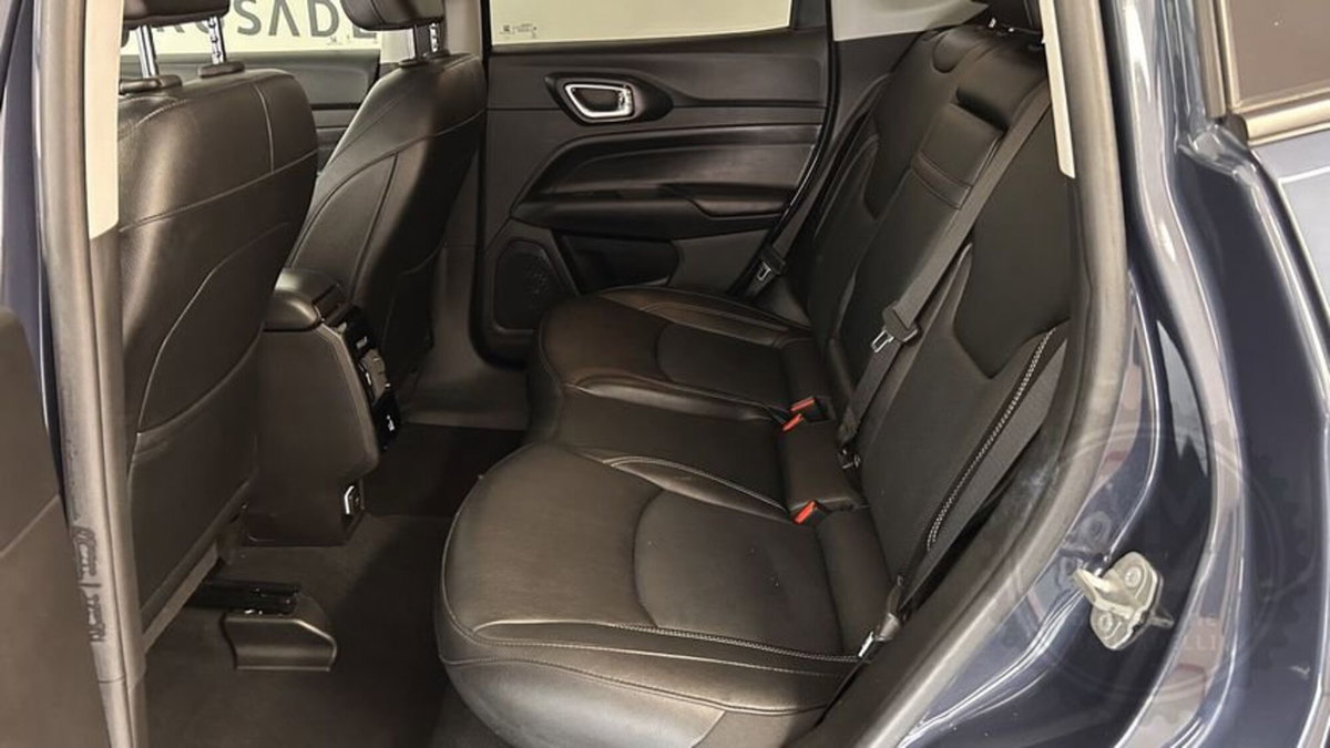 Jeep Compass 1.3 turbo t4 phev Trailhawk 4xe auto (15)