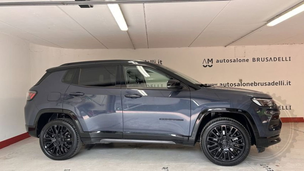 Jeep Compass 1.3 turbo t4 phev Trailhawk 4xe auto (3)