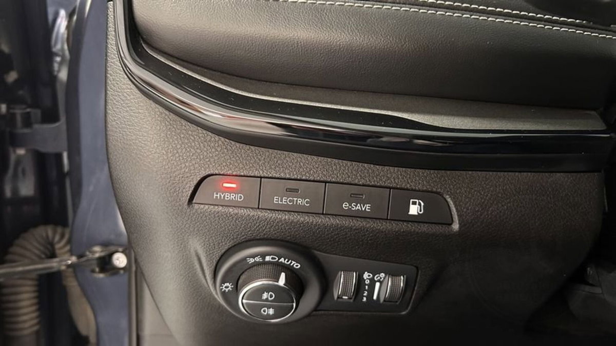 Jeep Compass 1.3 turbo t4 phev Trailhawk 4xe auto (7)