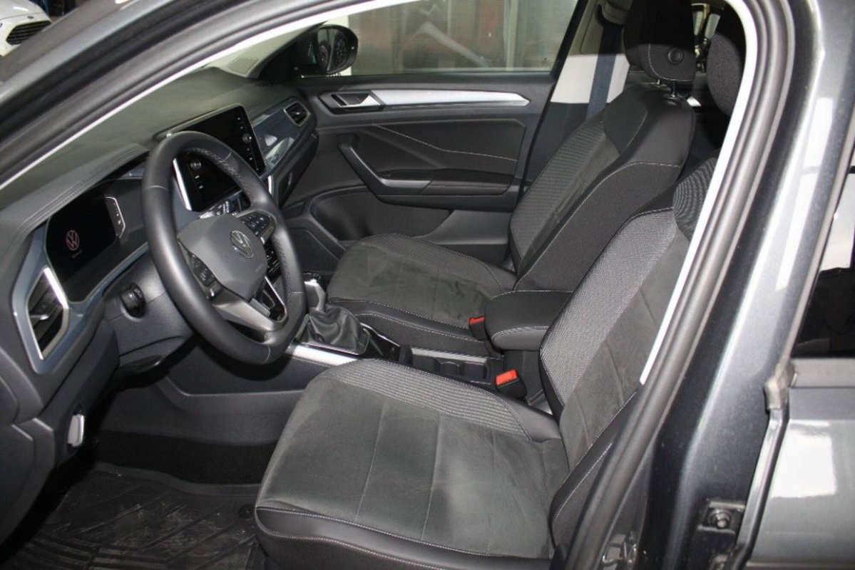 Volkswagen T-Roc 1.5 tsi Style dsg (10)