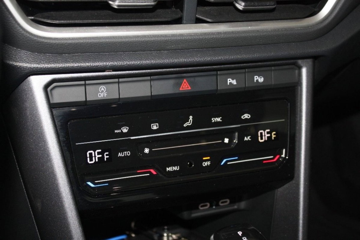 Volkswagen T-Roc 1.5 tsi Style dsg (15)