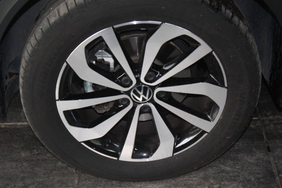 Volkswagen T-Roc 1.5 tsi Style dsg (4)