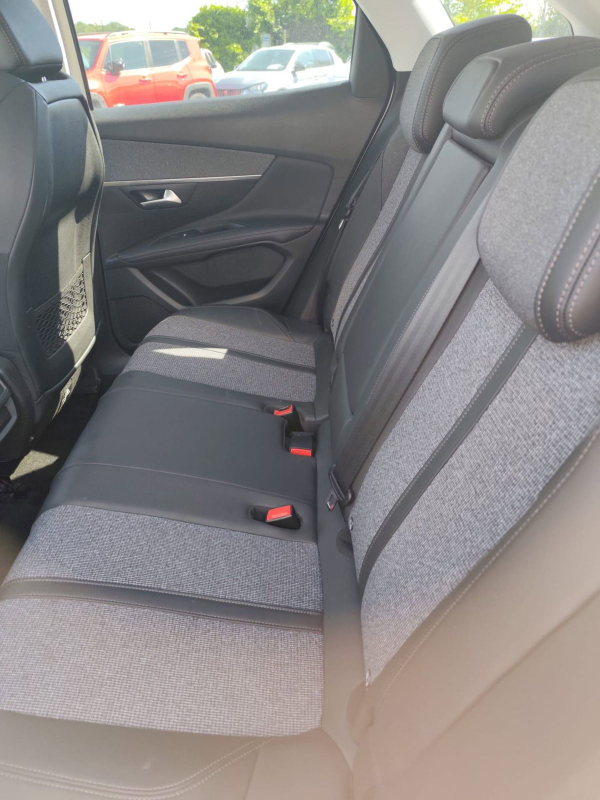 Peugeot 3008 PureTech Turbo 130 S&S EAT8 Active (13)