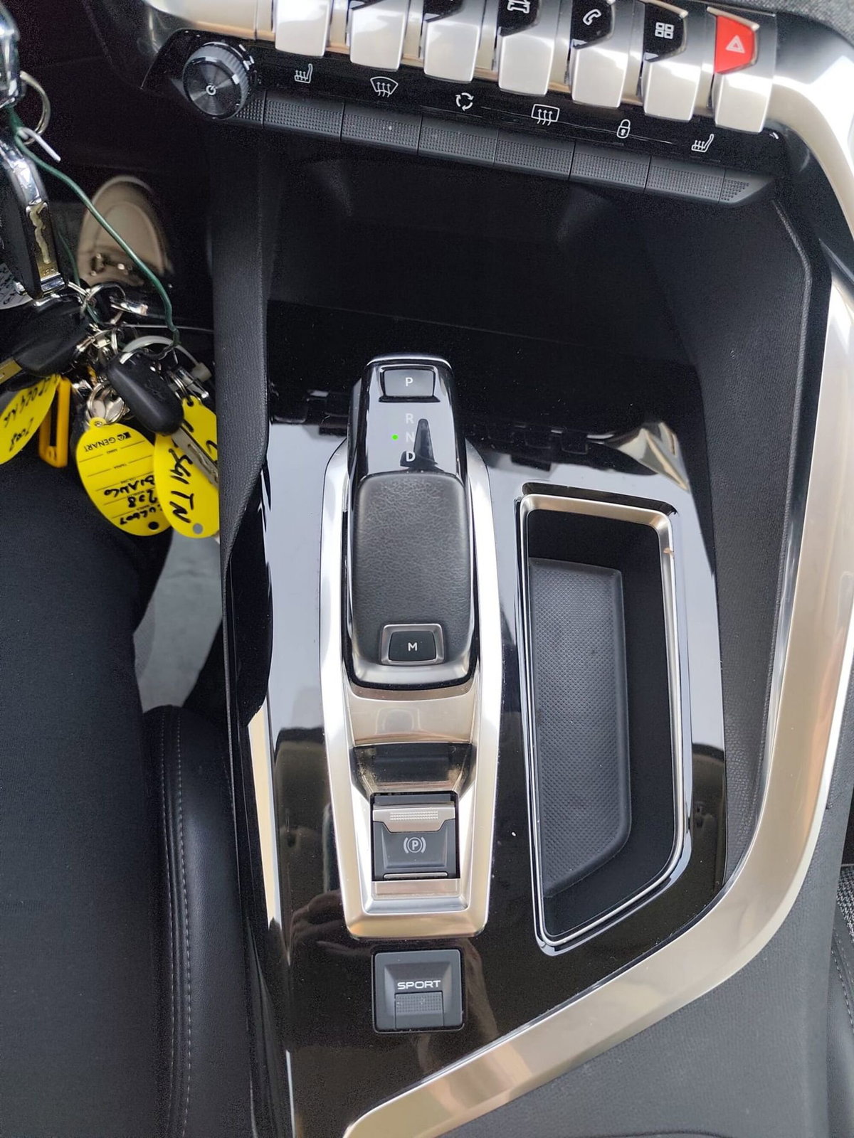 Peugeot 3008 PureTech Turbo 130 S&S EAT8 Active (8)
