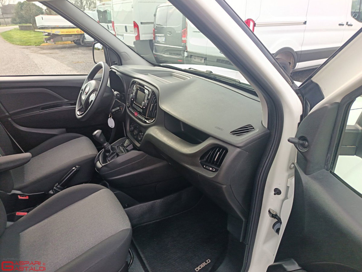 Fiat Doblò cargo combi N1 1.3 mjt 95cv CH1 Lounge S&S (12)
