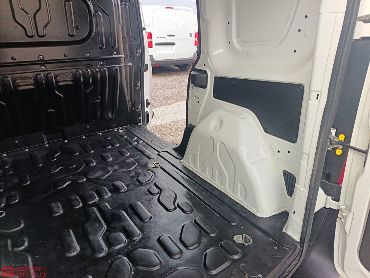 Fiat Doblò cargo combi N1 1.3 mjt 95cv CH1 Lounge S&S (9)