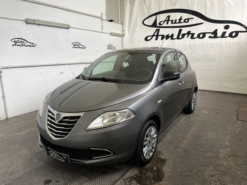 Lancia Ypsilon 1.2 69 CV 5 porte Gold