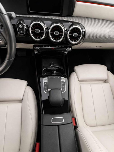 Mercedes-Benz Classe A Sedan 180 d Automatic 4p. Business (16)