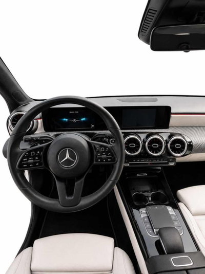 Mercedes-Benz Classe A Sedan 180 d Automatic 4p. Business (17)