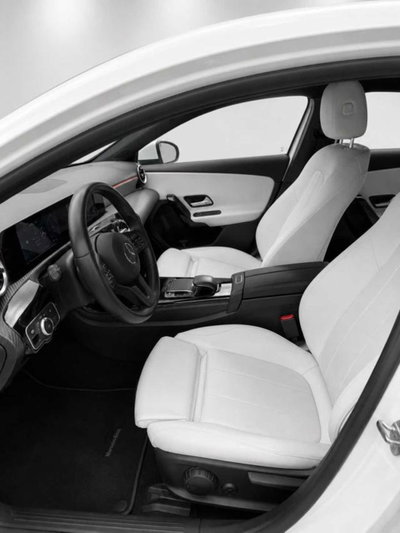 Mercedes-Benz Classe A Sedan 180 d Automatic 4p. Business (9)