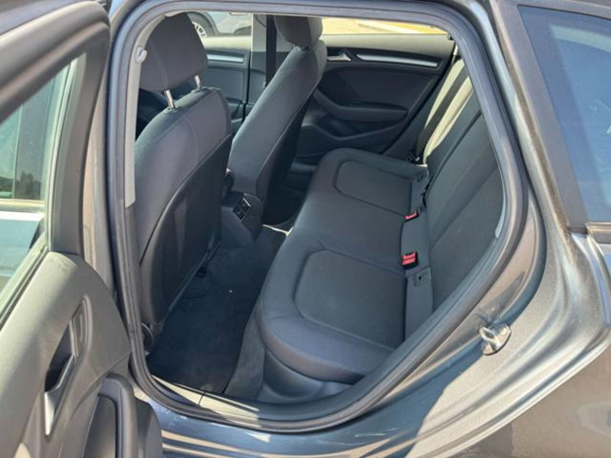 Audi A3 Sportback 35 TDI S tronic Business (13)