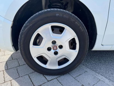 Fiat Qubo 1.3 MJT 80 CV Lounge (17)