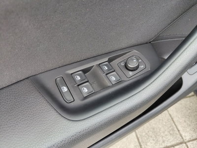 Volkswagen Passat Variant 2.0 TDI SCR EVO DSG Business (18)