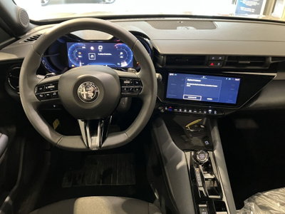 Alfa Romeo Junior 1.2 ibrida 145cv edct6 (7)