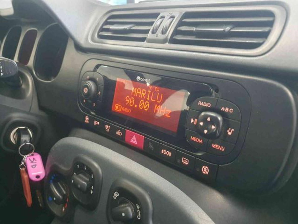 Fiat Panda 1.3 MJT 95 CV S&S 4x4 (12)
