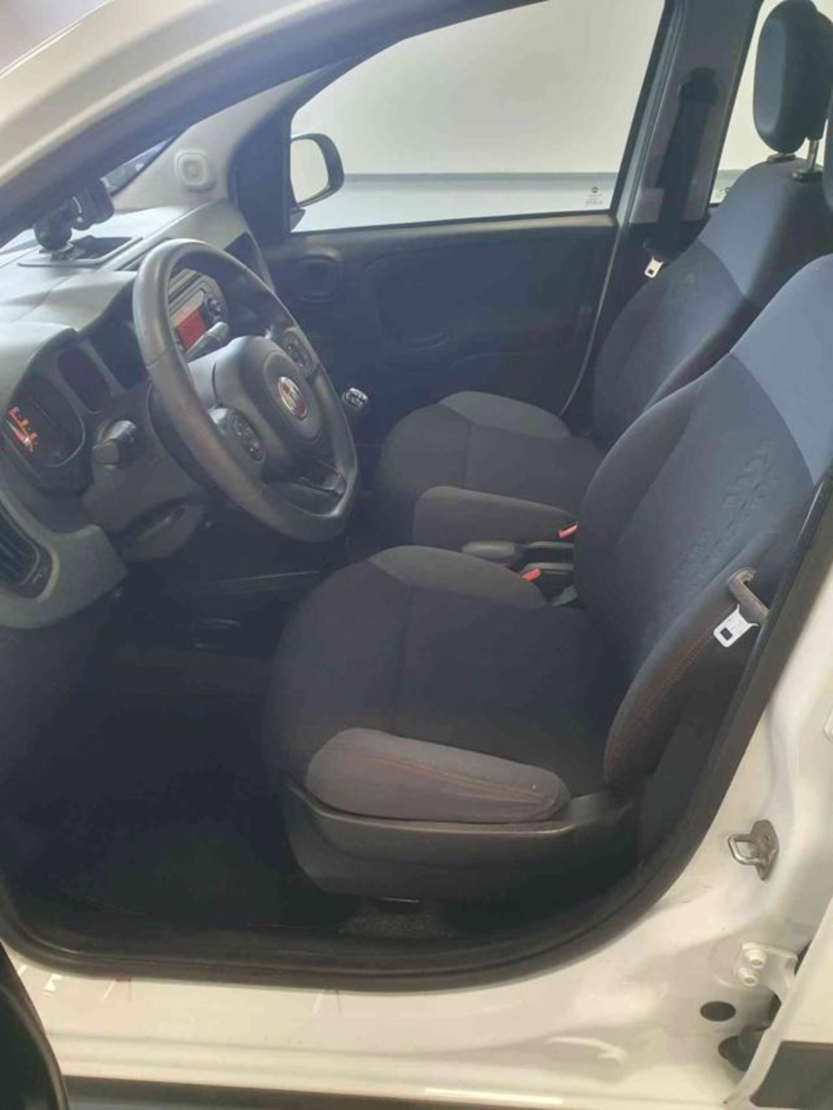 Fiat Panda 1.3 MJT 95 CV S&S 4x4 (5)