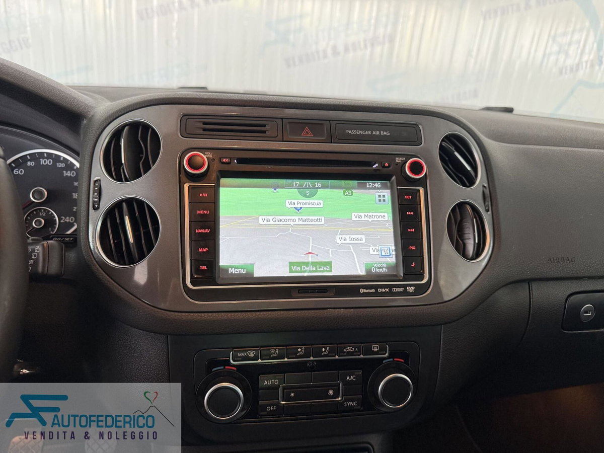Volkswagen Tiguan 2.0 TDI 110 CV Sport & Style BlueMotion Tech. (11)