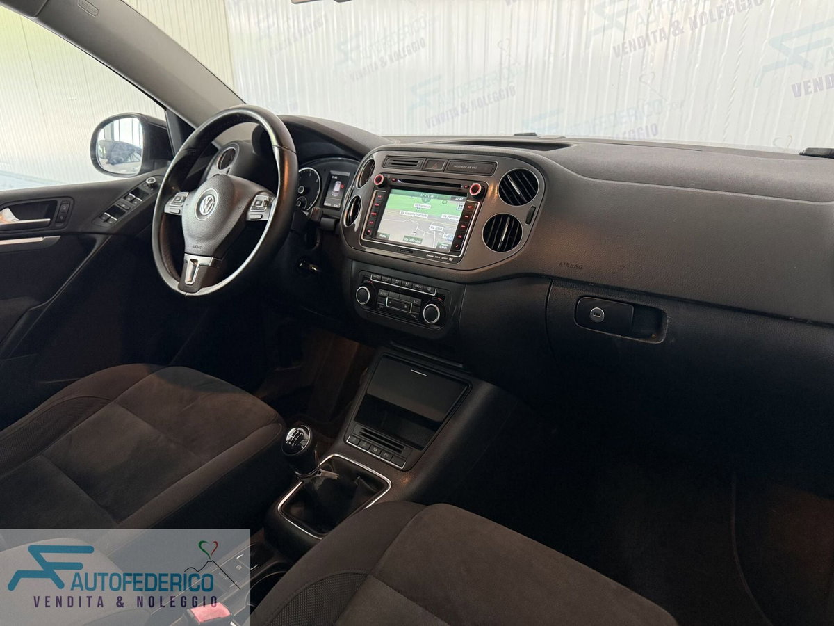 Volkswagen Tiguan 2.0 TDI 110 CV Sport & Style BlueMotion Tech. (15)