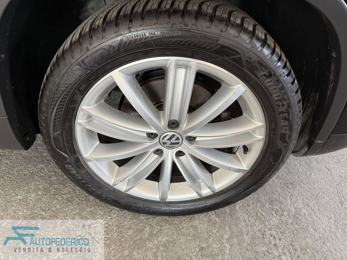 Volkswagen Tiguan 2.0 TDI 110 CV Sport & Style BlueMotion Tech. (17)