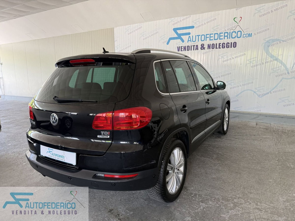 Volkswagen Tiguan 2.0 TDI 110 CV Sport & Style BlueMotion Tech. (4)
