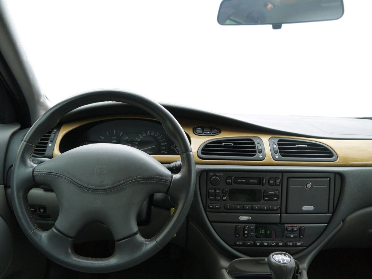 Jaguar S-Type 3.0 V6 Executive (12)