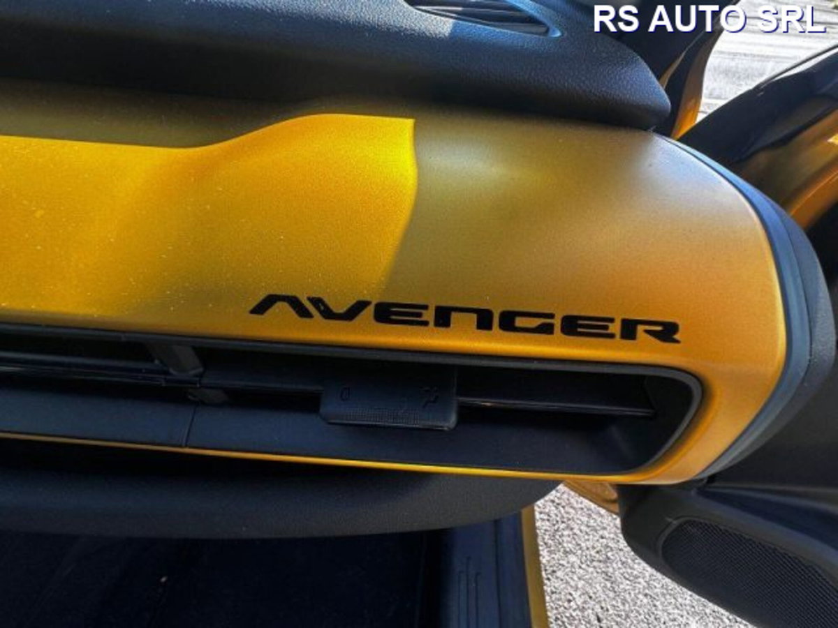 Jeep Avenger 1.2 turbo Summit fwd 100cv (13)