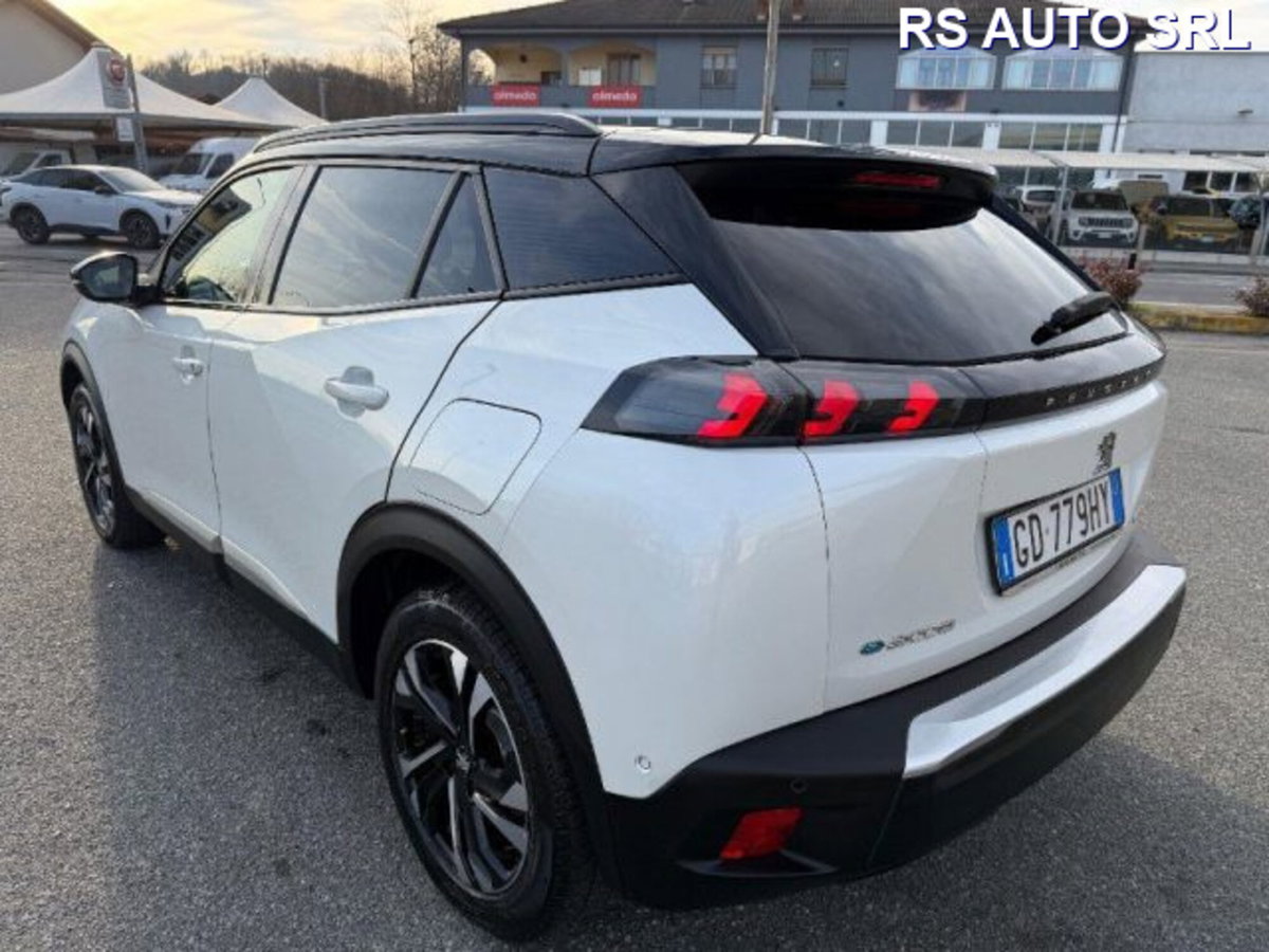 Peugeot 2008 motore elettrico 136 CV GT Line (12)