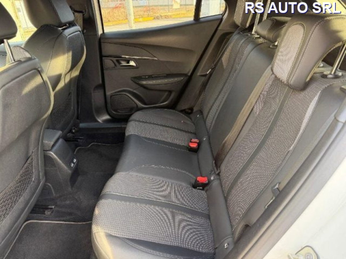 Peugeot 2008 motore elettrico 136 CV GT Line (8)