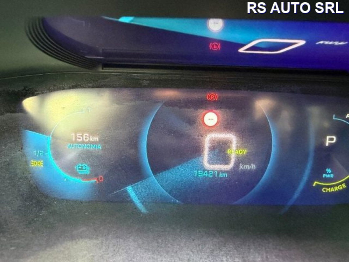 Peugeot 2008 motore elettrico 136 CV GT Line (9)