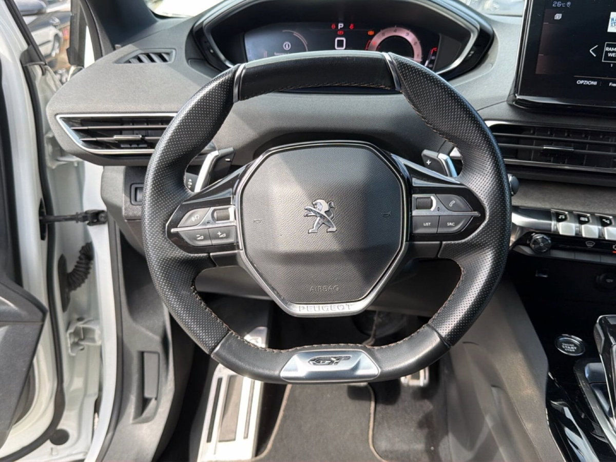 Peugeot 3008 PureTech Turbo 130 S&S EAT8 GT (14)