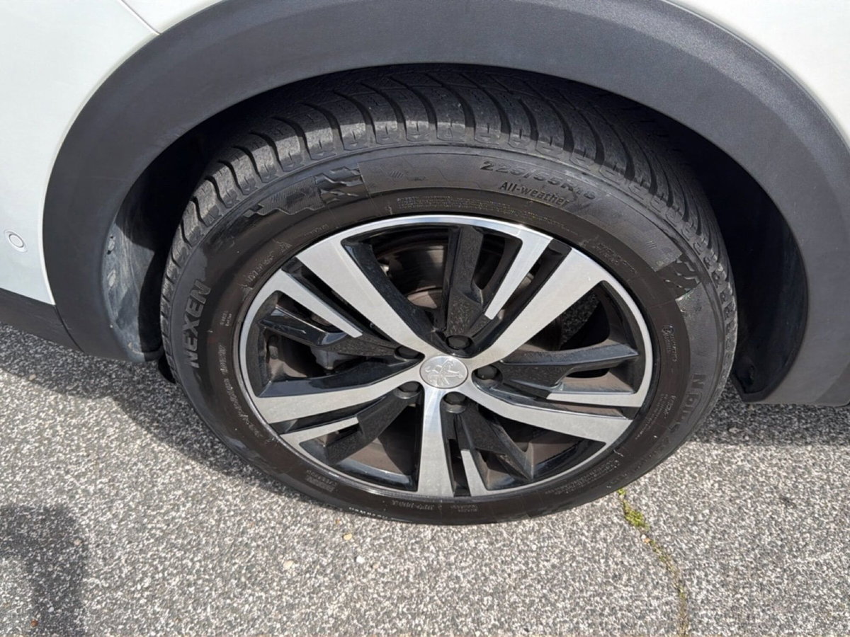 Peugeot 3008 PureTech Turbo 130 S&S EAT8 GT (9)