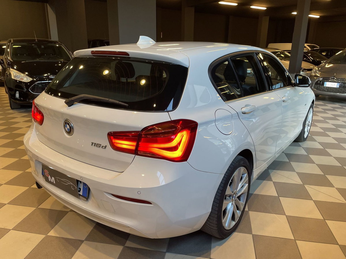 BMW Serie 1 5p. 116d 5p. Urban (4)