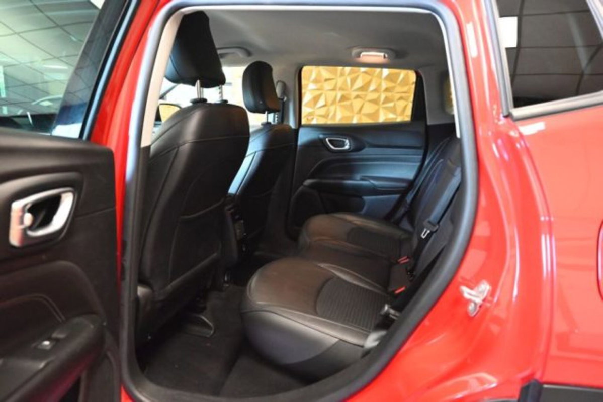 Jeep Compass 1.3 T4 190CV PHEV AT6 4xe Business Plus (12)
