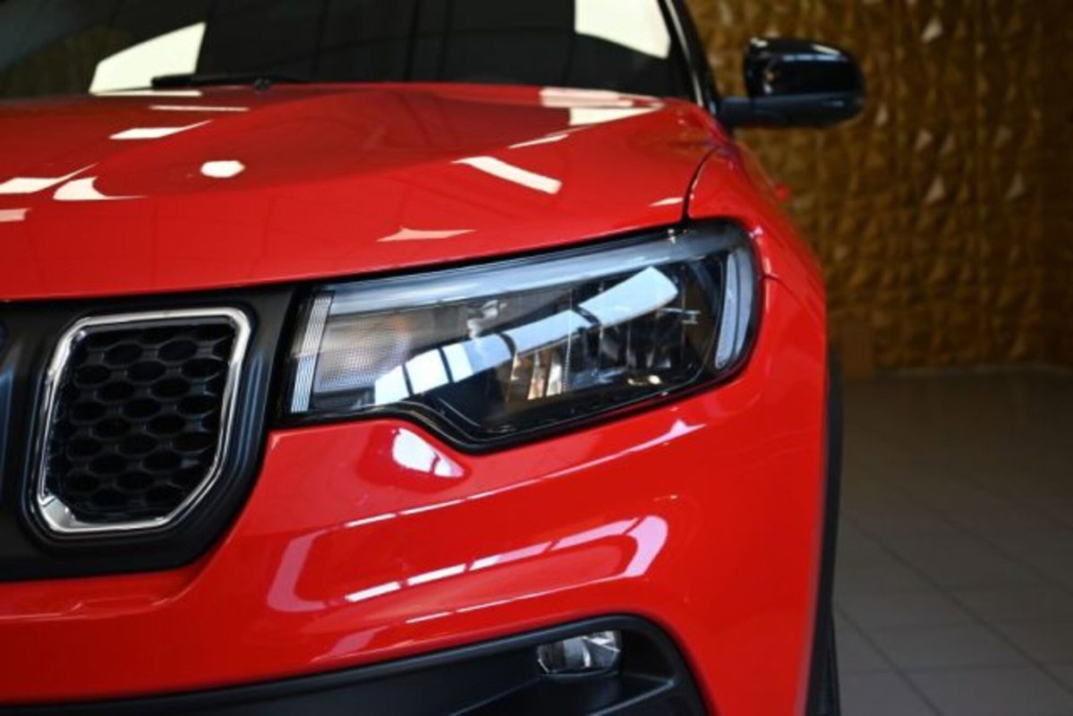 Jeep Compass 1.3 T4 190CV PHEV AT6 4xe Business Plus (15)