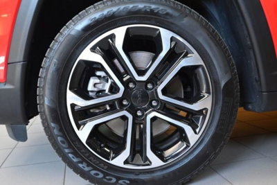 Jeep Compass 1.3 T4 190CV PHEV AT6 4xe Limited (16)